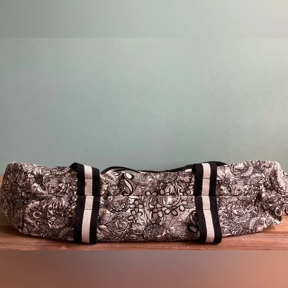 Sakroots Artist Circle Travel Duffle Bag - Picture 8 of 10